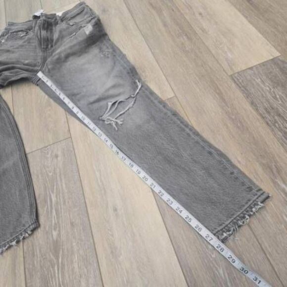 Nwt American Eagle Gray Distressed Ripped MOM Jeans size 2 new - Picture 8 of 9
